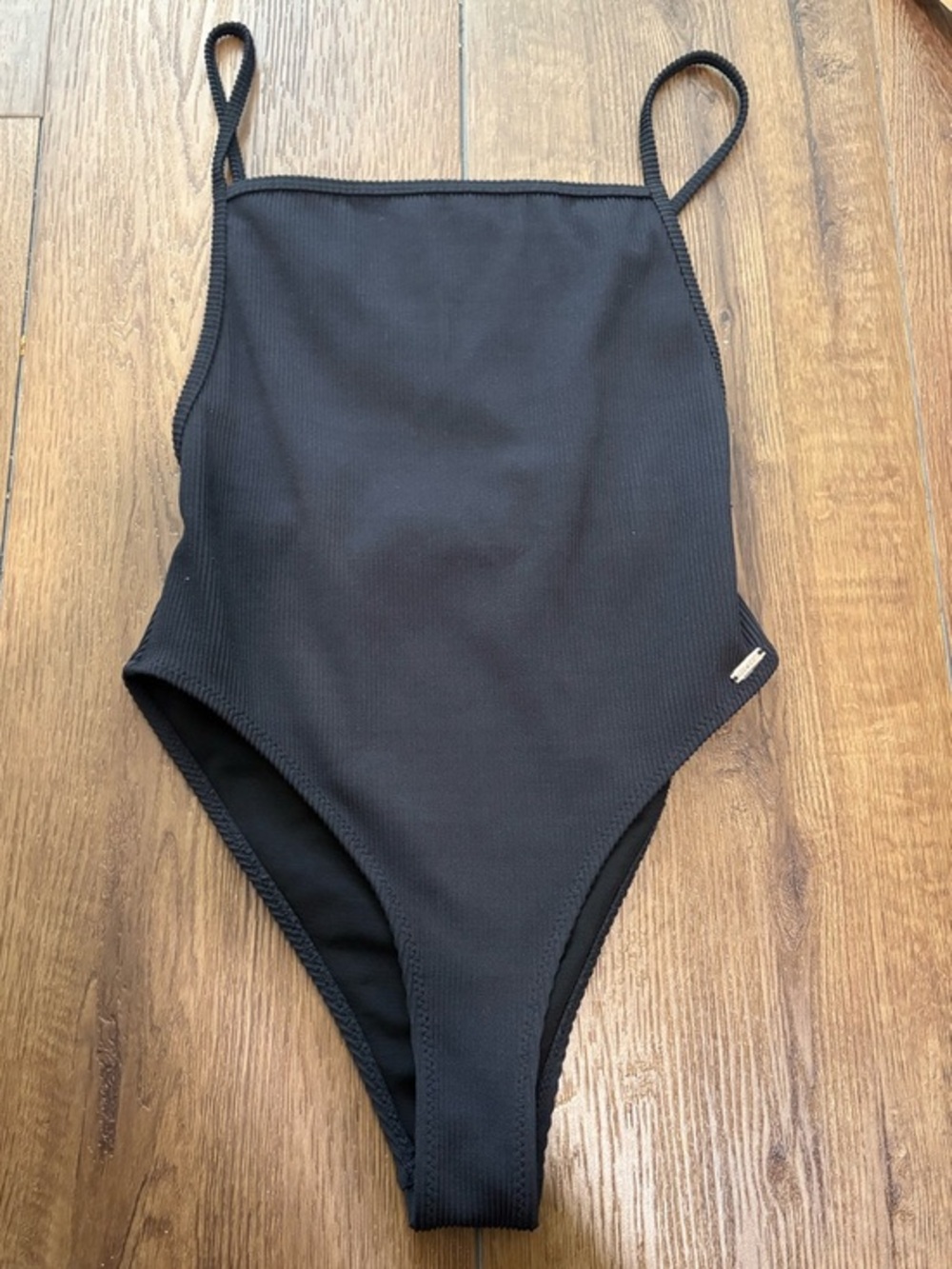 White Fox Swim Black Ribbed One Piece Swimsuit XS High Cut Open Back‎
